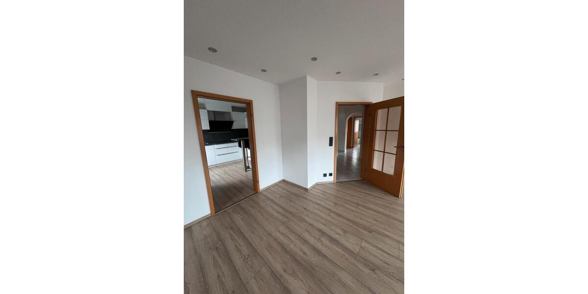 Erdgeschoßwohnung Biebergemünd - 4.5 Zimmer, 96 m&sup2;, 1.400&euro; | Angebot:26630955