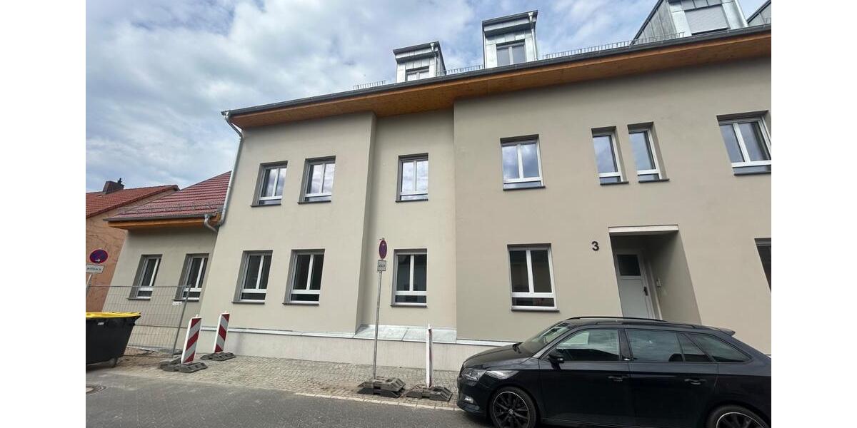 Dachgeschoßwohnung Beelitz - 3 Zimmer, 80 m&sup2;, 1.150&euro; | Angebot:26384471