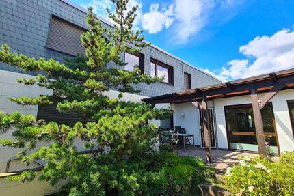 Großzügiges Einfamilienhaus mit Garten in Viernheim-Ost! Stilvolles Wohnen in Top-Lage! 5 zimmer