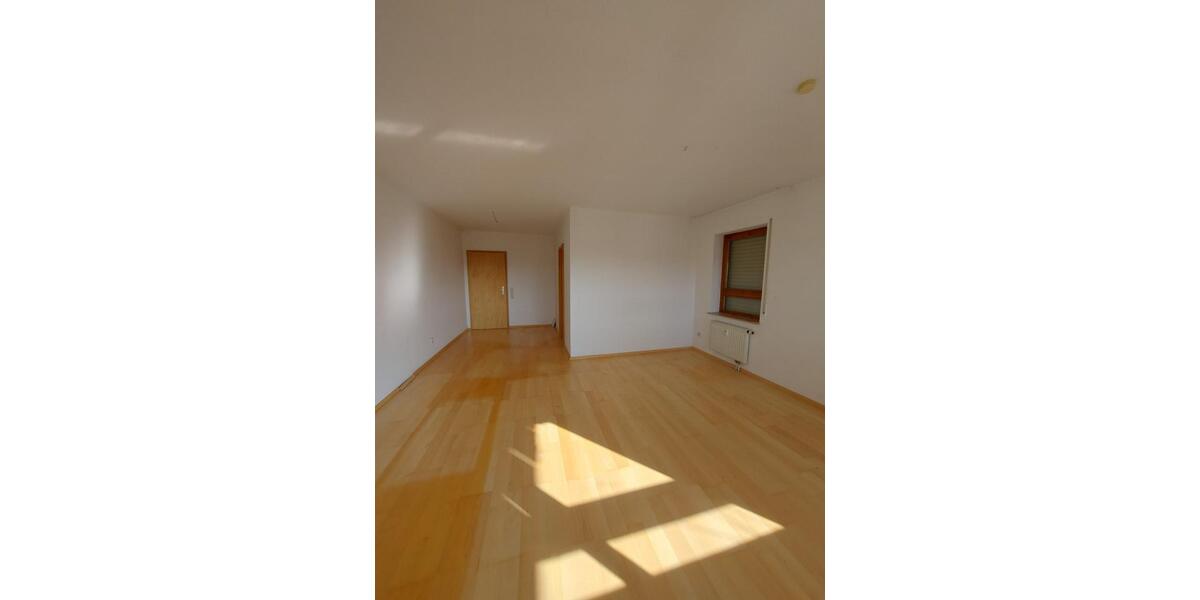 Erdgeschoßwohnung Ebersbach an der Fils - 3 Zimmer, 90 m&sup2;, 1.200&euro; | Angebot:25366445