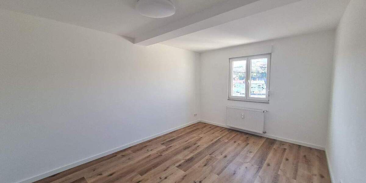 Etagenwohnung Püttlingen Berg - 3 Zimmer, 72 m&sup2;, 640&euro; | Angebot:26201801