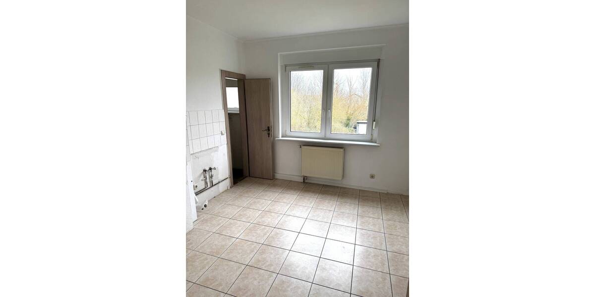 Etagenwohnung Bitterfeld-Wolfen Wolfen - 3 Zimmer, 85 m&sup2;, 500&euro; | Angebot:25736742