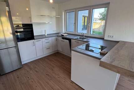 Haus Gerolsbach - 6 Zimmer, 185 m&sup2;, 1.990&euro; | Angebot:27235306