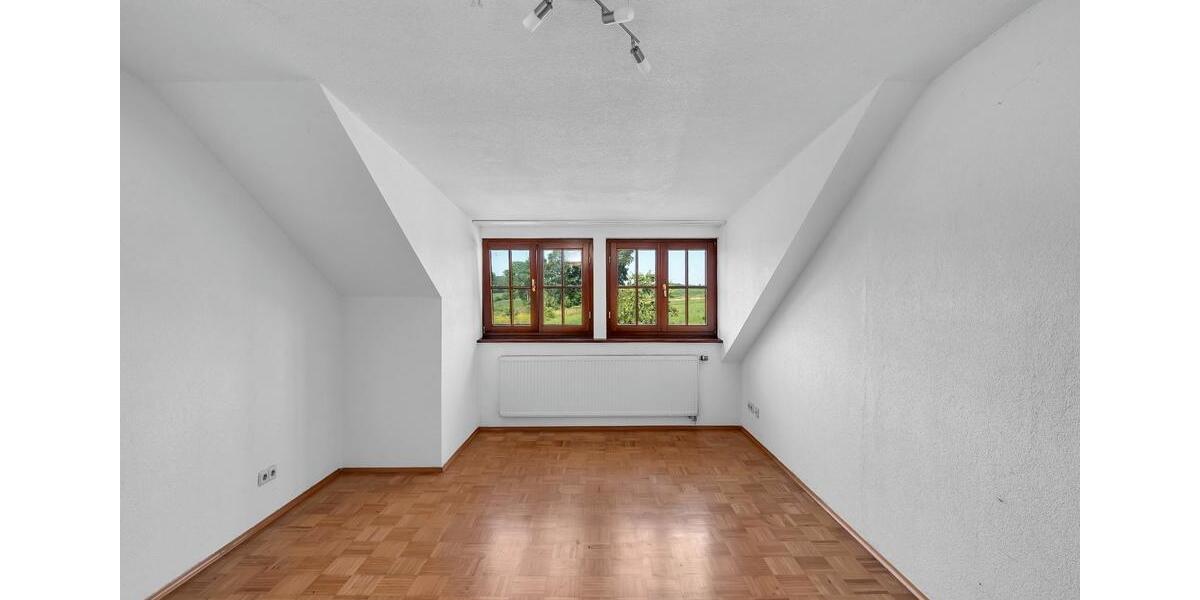 Etagenwohnung Schrozberg - 4 Zimmer, 97 m&sup2;, 890&euro; | Angebot:25990806
