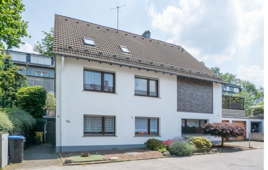Helle 2,5-Zimmer-Wohnung mit Einbauküche – ca. 70 m²