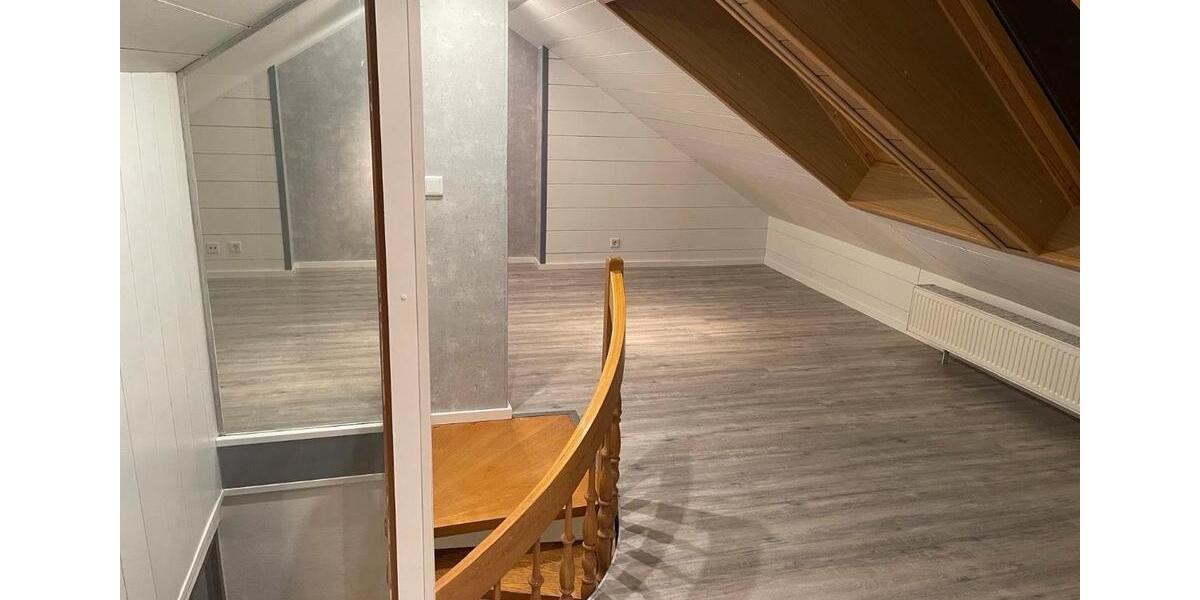 Dachgeschoßwohnung Schwetzingen - 2.5 Zimmer, 60 m&sup2;, 810&euro; | Angebot:26484359