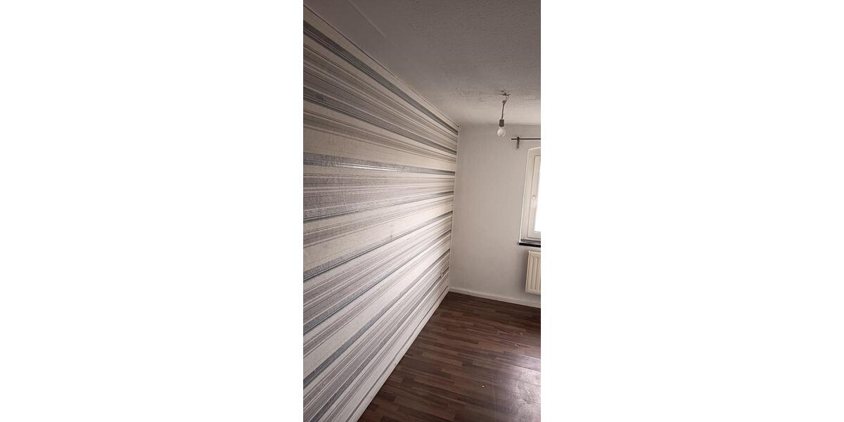 Dachgeschoßwohnung Plauen - 4 Zimmer, 94 m&sup2;, 398&euro; | Angebot:26023070