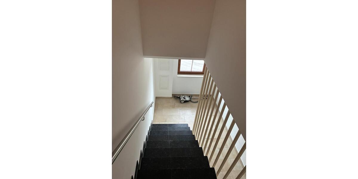 Dachgeschoßwohnung Weilheim in Oberbayern - 2 Zimmer, 53 m&sup2;, 1.035&euro; | Angebot:25005343