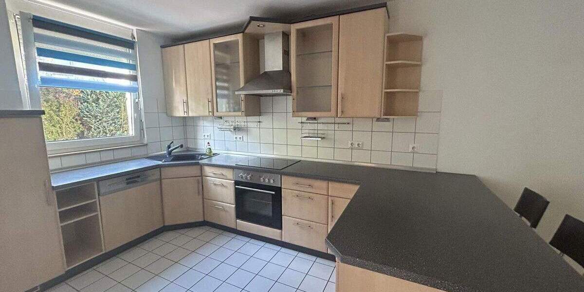Reihenmittelhaus Kaiserslautern Innenstadt - 5 Zimmer, 141 m&sup2;, 1.600&euro; | Angebot:24836225