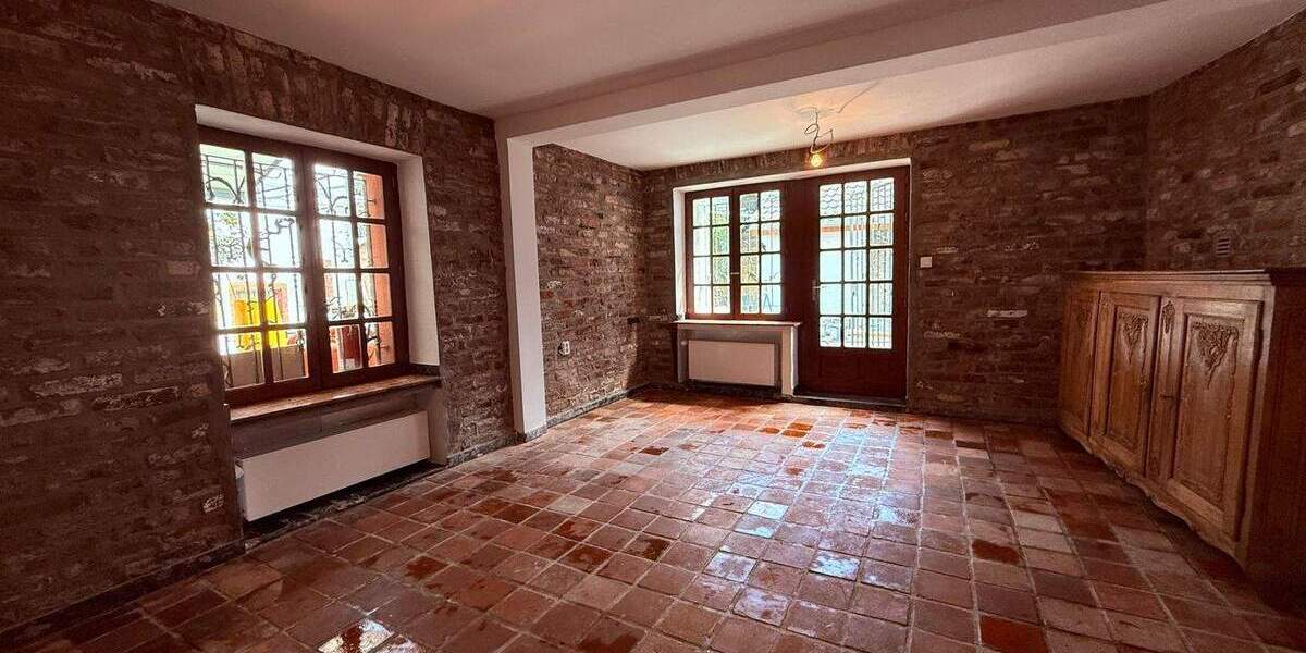 Mehrfamilienhaus, Wohnhaus Köln Zündorf - 5 Zimmer, 170 m&sup2;, 2.100&euro; | Angebot:26753804