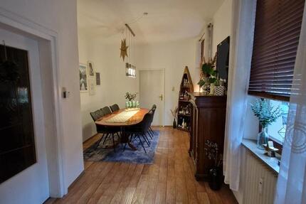 Attraktive 100 m² 4 Zimmer-Wohnung mit Balkon 4 zimmer