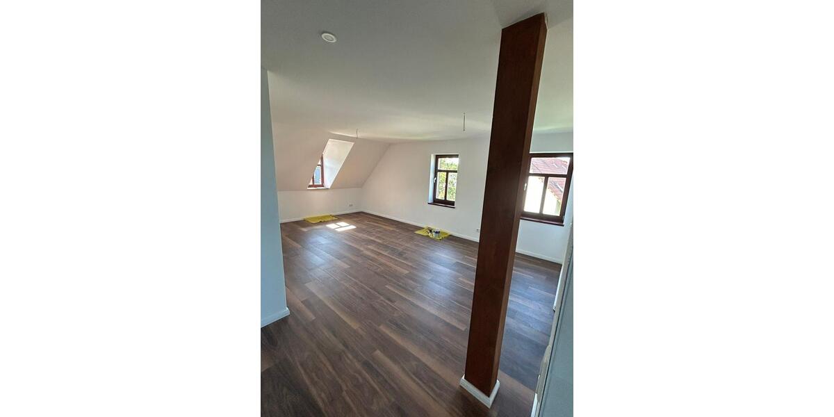 Etagenwohnung Arnsdorf - 3 Zimmer, 94 m&sup2;, 900&euro; | Angebot:21382285