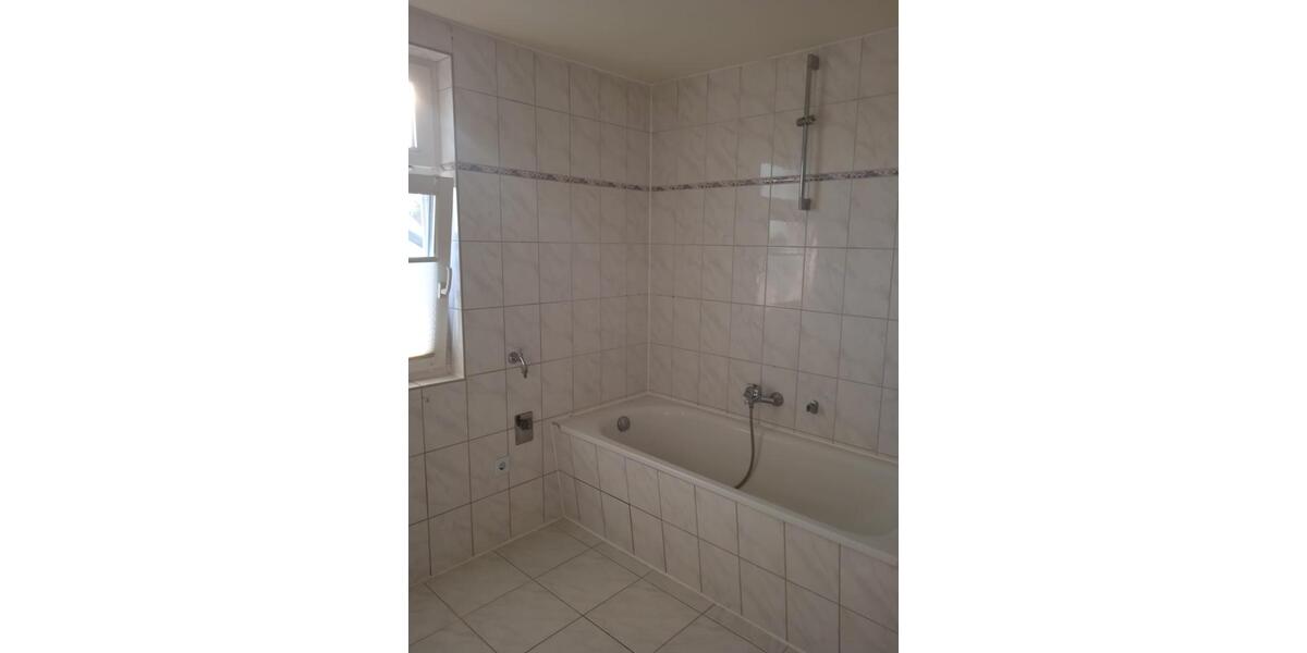 Dachgeschoßwohnung Penzlin - 3 Zimmer, 80 m&sup2;, 600&euro; | Angebot:26253820