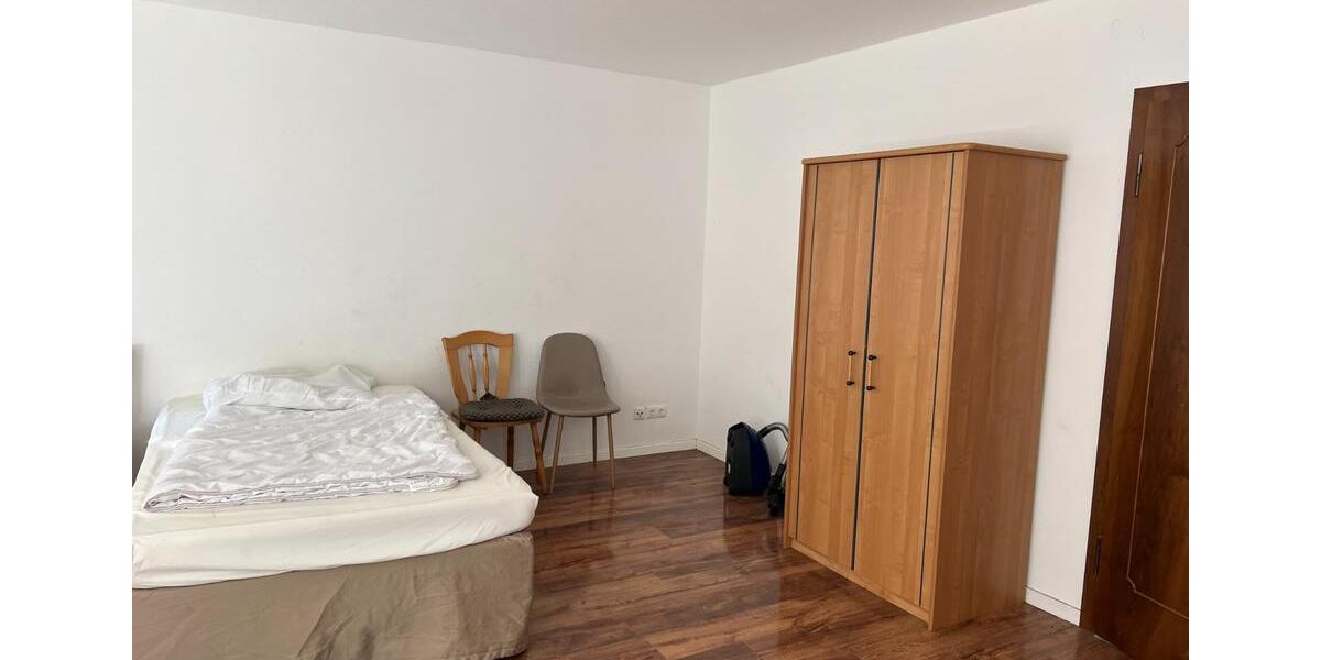 Wohnen auf Zeit Springe - 9 Zimmer, 250 m&sup2;, 15&euro; | Angebot:21582444