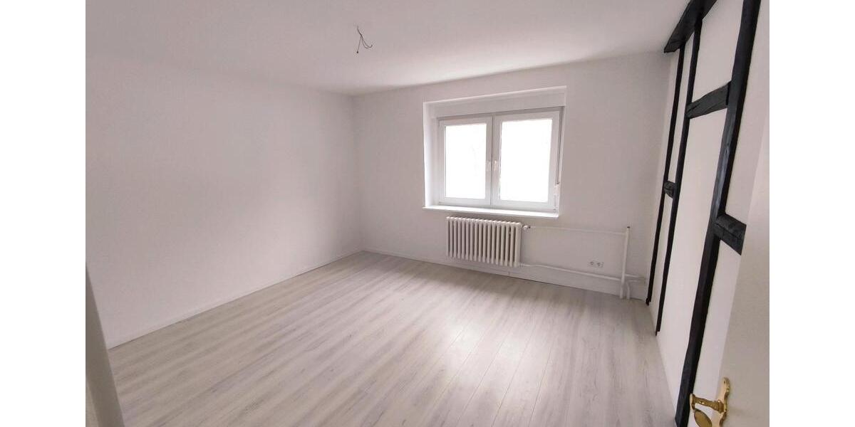 Etagenwohnung Staßfurt Löderburg - 3 Zimmer, 96 m&sup2;, 850&euro; | Angebot:24745934