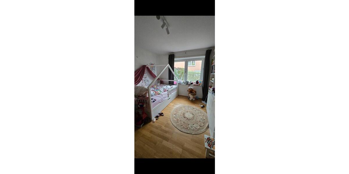 Erdgeschoßwohnung Norderstedt Garstedt - 5 Zimmer, 145 m&sup2;, 1.990&euro; | Angebot:26527471