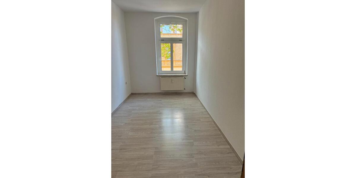 Etagenwohnung Bernburg (Saale) - 2 Zimmer, 60 m&sup2;, 375&euro; | Angebot:26688105