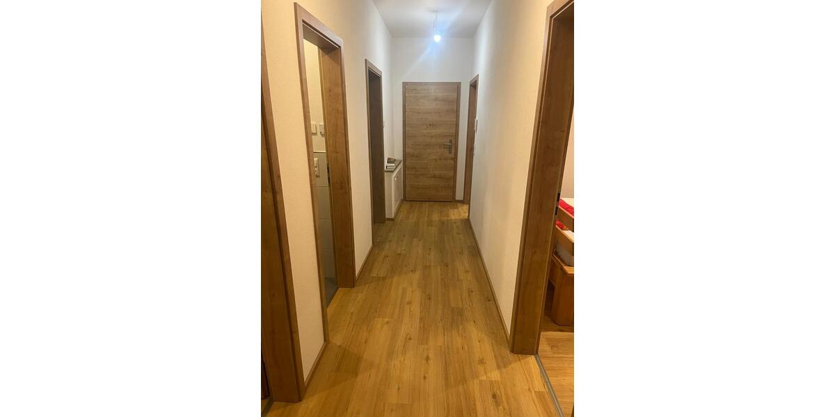 Dachgeschoßwohnung Donauwörth - 3 Zimmer, 100 m&sup2;, 1.050&euro; | Angebot:24242641