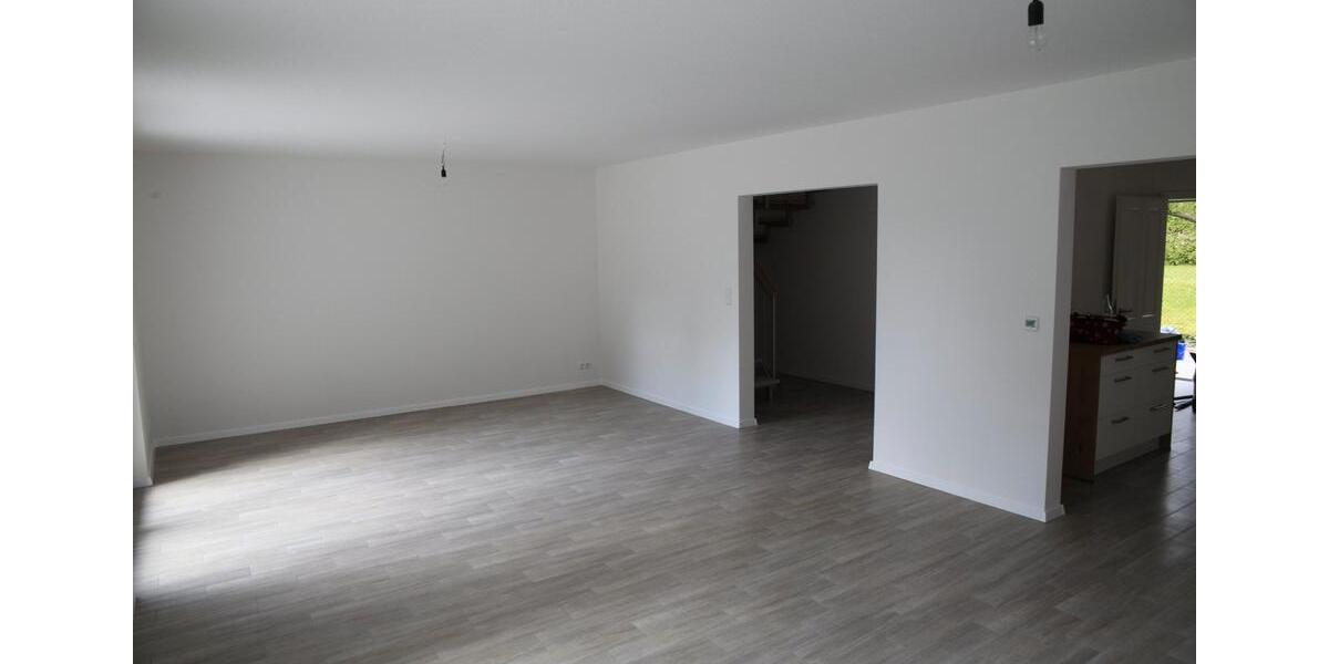 Doppelhaushälfte Geesthacht - 4 Zimmer, 130 m&sup2;, 1.800&euro; | Angebot:26418527
