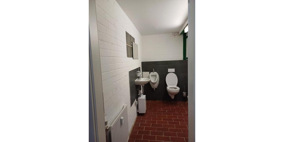 Halle + Lager + Werkstatt mit Büro in Wolfsburg-Ehmen zimmer