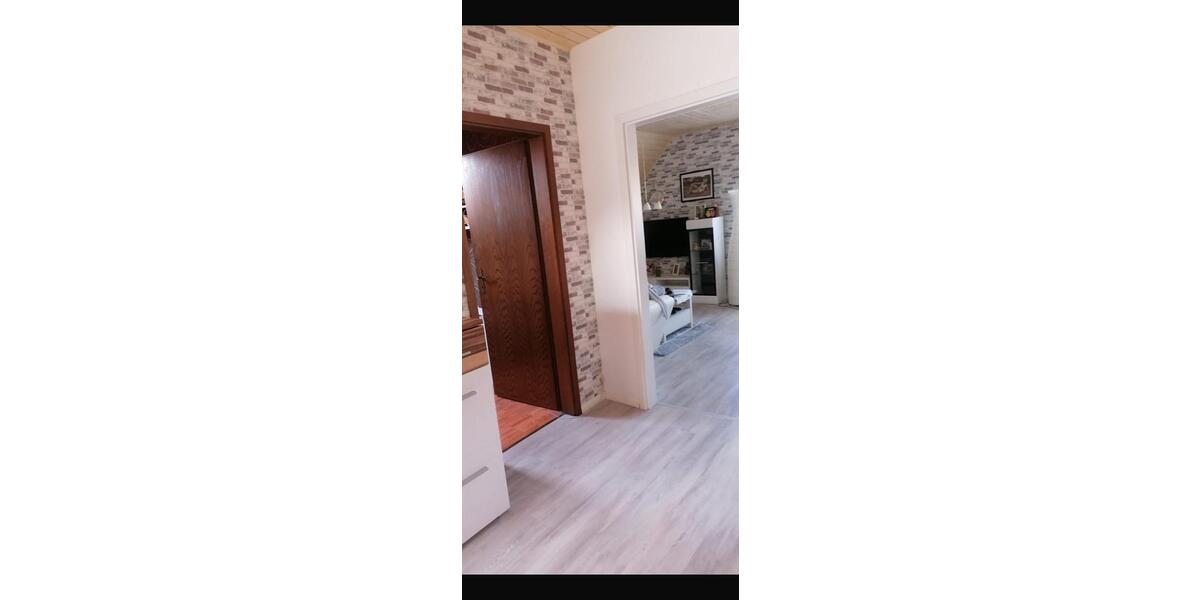 Dachgeschoßwohnung Scheuerfeld - 3 Zimmer, 90 m&sup2;, 700&euro; | Angebot:26551735