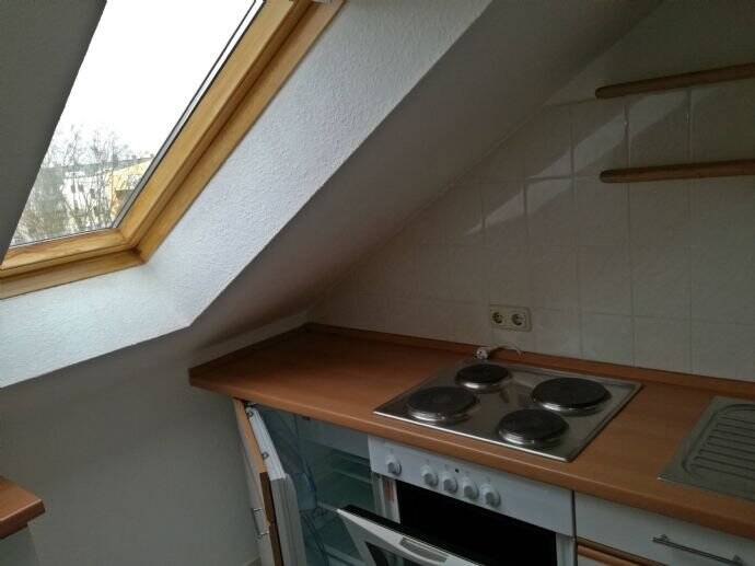 Ideal für Single++kleine, gemütliche 2-Zimmer-Wohnung++unterm Dach 2 zimmer