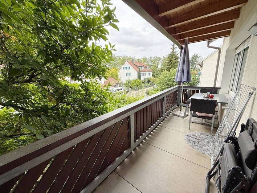 Renovierte, gut aufgeteilte 3-Zimmerwohnung mit EBK und zwei Balkonen in bevorzugter Lage