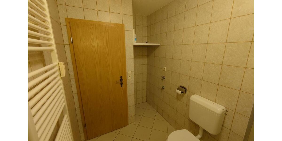 Erdgeschoßwohnung Hohenstein-Ernstthal Ernstthal - 2.5 Zimmer, 62 m&sup2;, 301&euro; | Angebot:24680888
