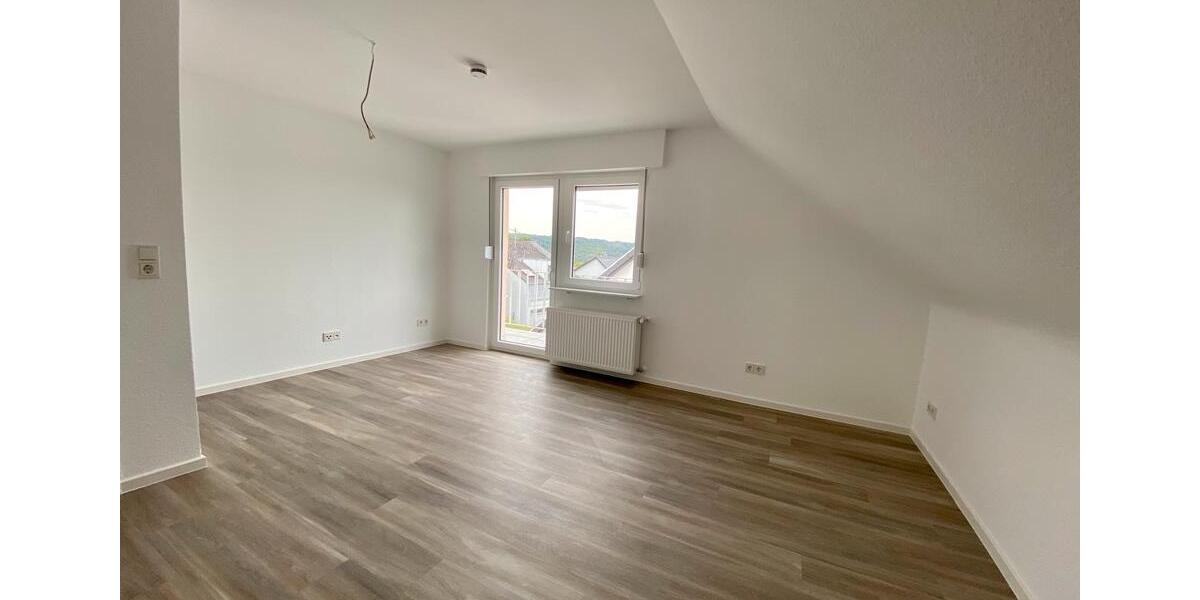 Dachgeschoßwohnung Mertesdorf - 3 Zimmer, 77 m&sup2;, 1.000&euro; | Angebot:26659476