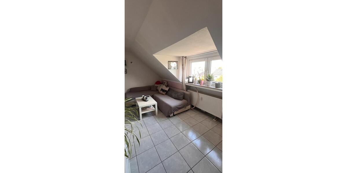 Dachgeschoßwohnung Niederkassel - 2 Zimmer, 49 m&sup2;, 870&euro; | Angebot:26669629