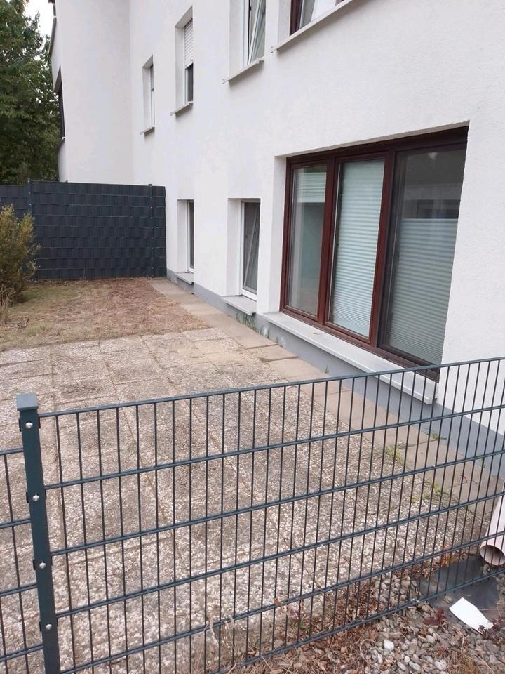 2 Zimmerwohnung mit Loggia, Terrasse und kleines Gartenstück