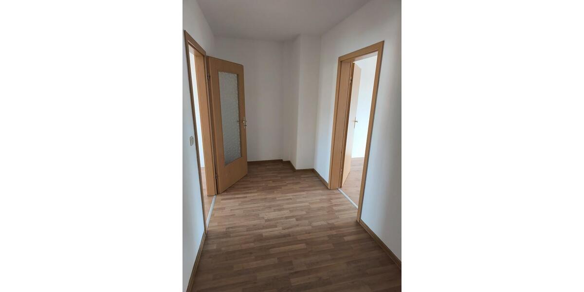 Etagenwohnung Pirna - 2 Zimmer, 61 m&sup2;, 439&euro; | Angebot:25902815