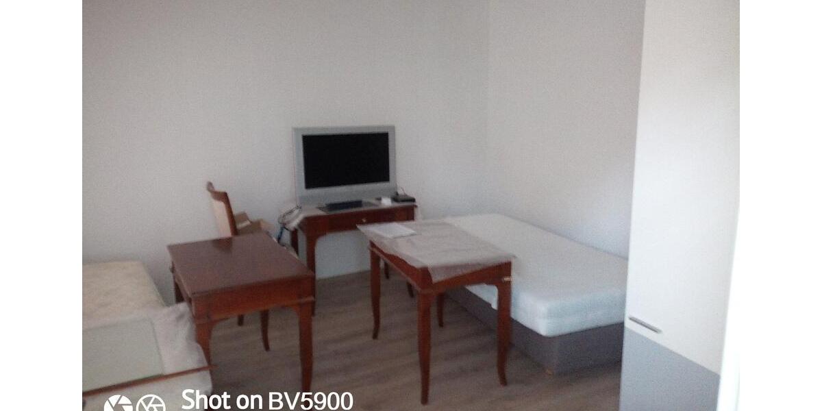 Etagenwohnung Rühen - 6 Zimmer, 120 m&sup2;, 1.200&euro; | Angebot:16931834