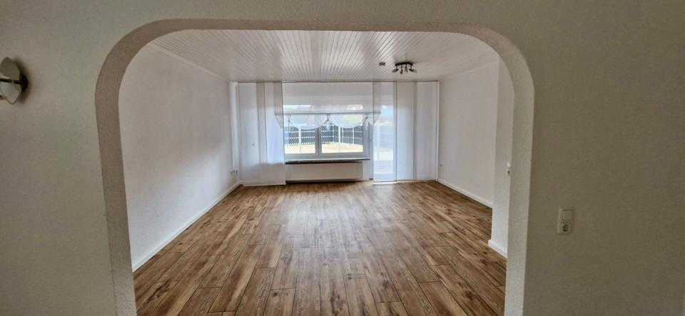 Erdgeschoßwohnung Heide - 3 Zimmer, 100 m&sup2;, 1.020&euro; | Angebot:26624185