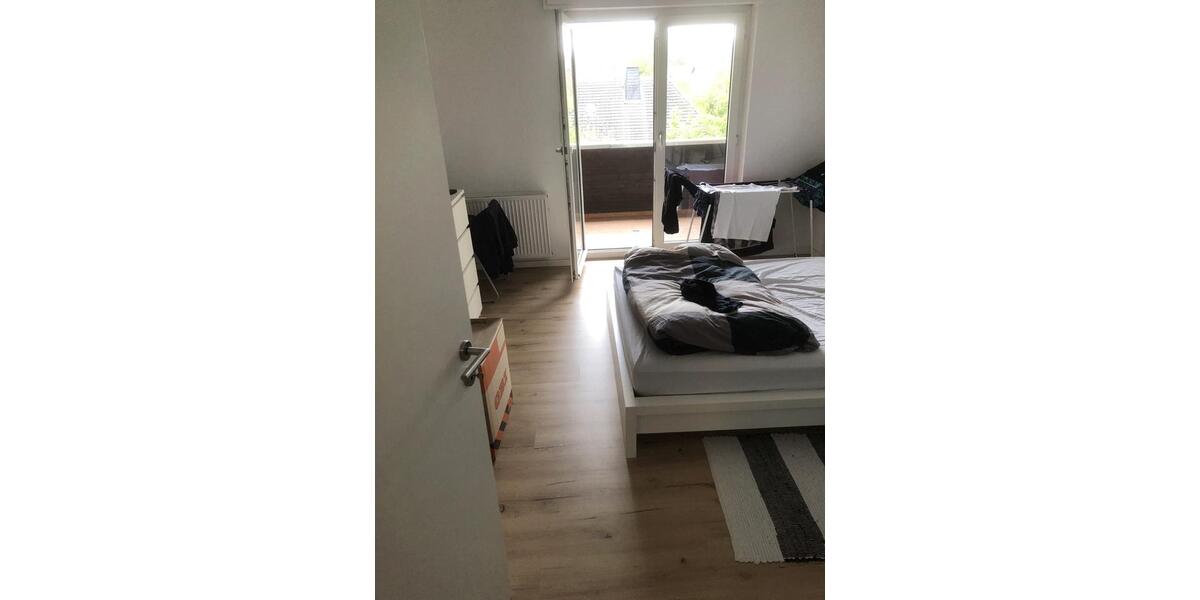 Dachgeschoßwohnung Lippstadt - 2 Zimmer, 75 m&sup2;, 800&euro; | Angebot:26256346