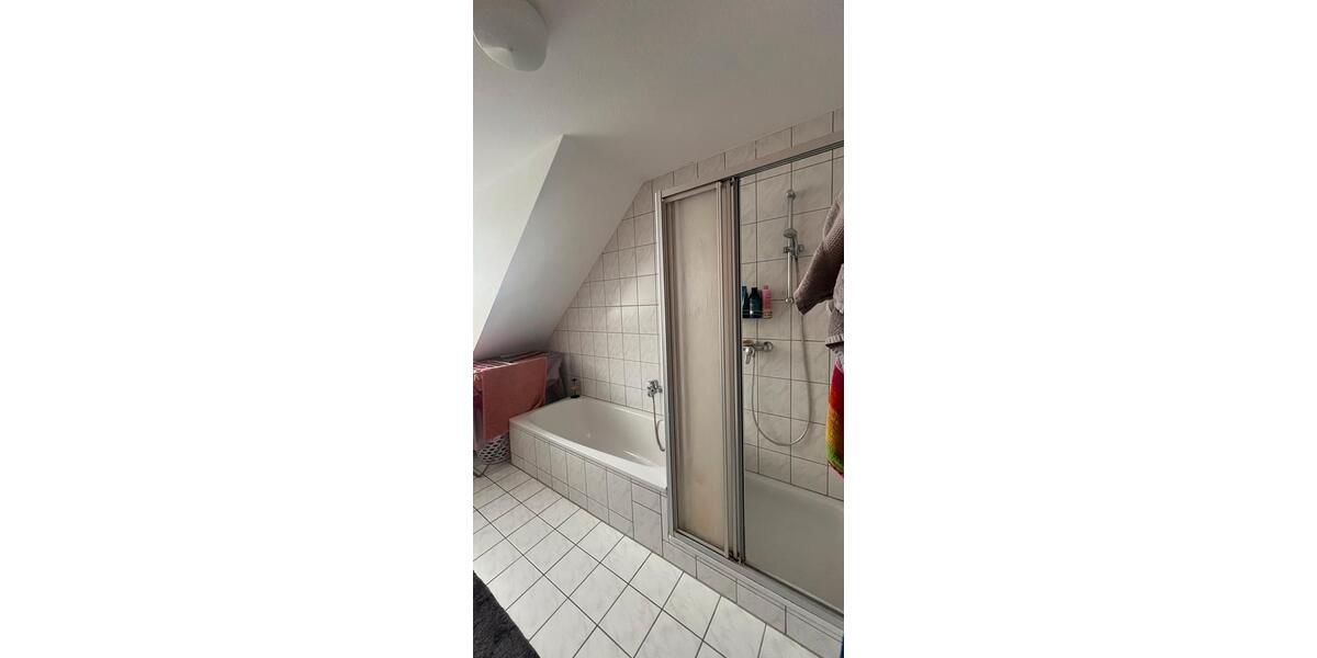 Zimmer in 3-Zimmer-Wohnung 1 zimmer