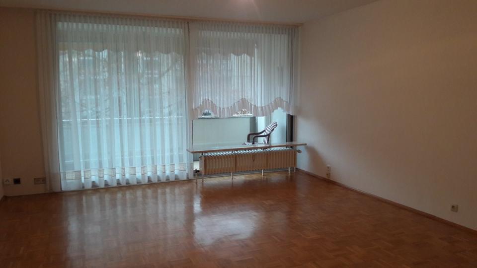 Hochparterre Lage - 2 Zimmer, 72 m&sup2;, 600&euro; | Angebot:26040982