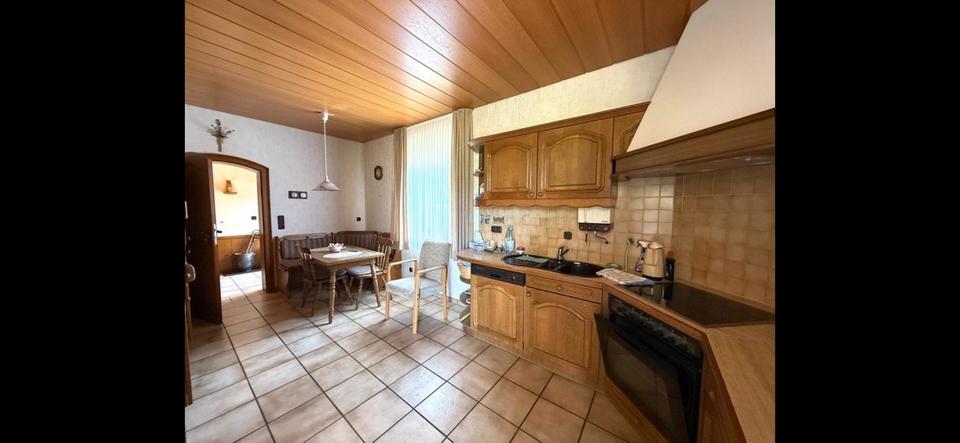 Bungalow Roetgen - 6 Zimmer, 150 m&sup2;, 1.480&euro; | Angebot:24433165