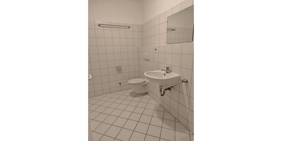 Dachgeschoßwohnung Torgau - 3 Zimmer, 68 m&sup2;, 440&euro; | Angebot:24626558