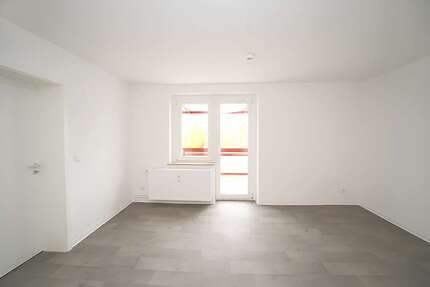 Wohnung Lutherstadt Eisleben - 2 Zimmer, 51 m&sup2;, 300&euro; | Angebot:25982422