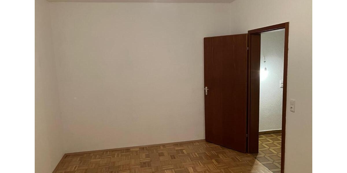 Erdgeschoßwohnung Burghaslach - 4 Zimmer, 125 m&sup2;, 750&euro; | Angebot:25451212
