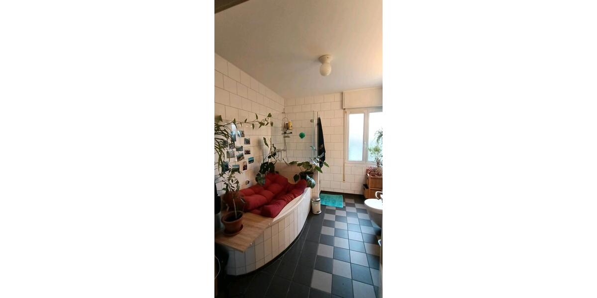 Wohnen auf Zeit Landau in der Pfalz - 20 Zimmer, 100 m&sup2;, 415&euro; | Angebot:25340665