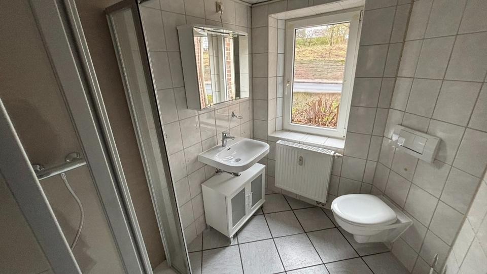 Erdgeschoßwohnung Eschershausen - 4 Zimmer, 94 m&sup2;, 570&euro; | Angebot:24312510