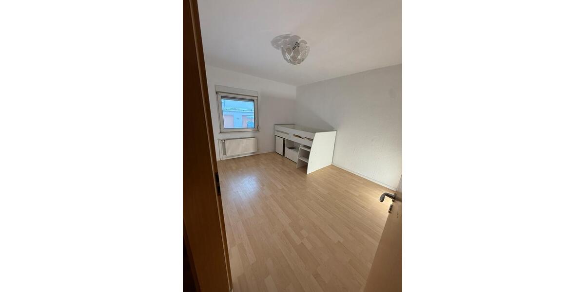 Erdgeschoßwohnung Dillenburg - 3 Zimmer, 70 m&sup2;, 790&euro; | Angebot:24782720