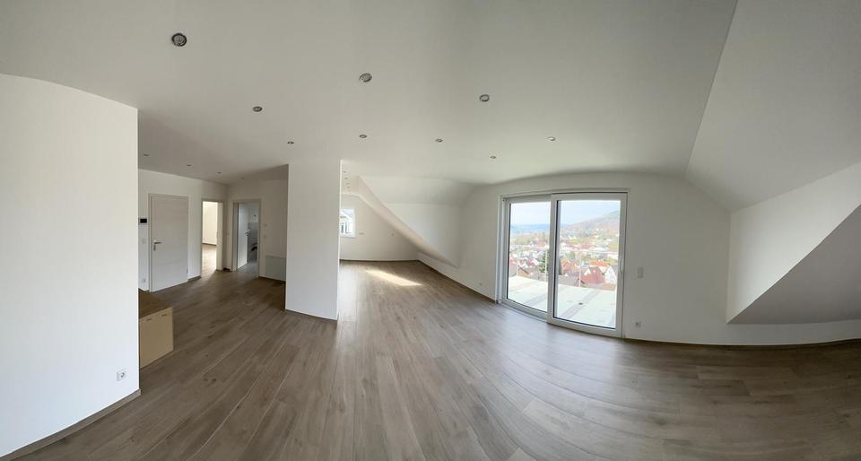 Dachgeschoßwohnung Breuberg - 4 Zimmer, 114 m&sup2;, 1.200&euro; | Angebot:24399276