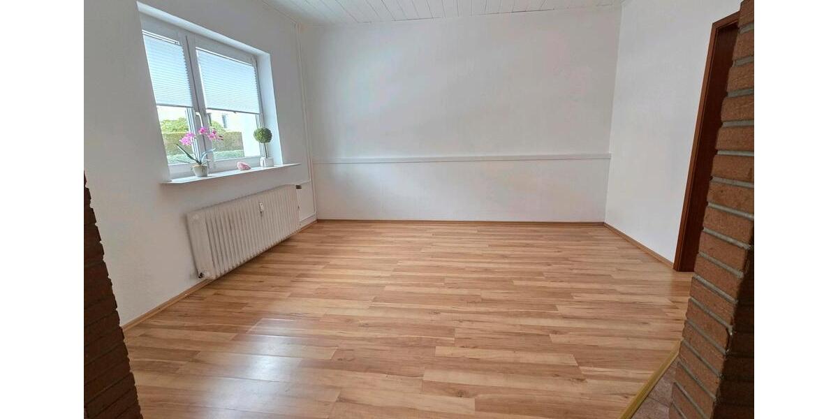 Erdgeschoßwohnung Hohenlockstedt - 4 Zimmer, 100 m&sup2;, 912&euro; | Angebot:24806518