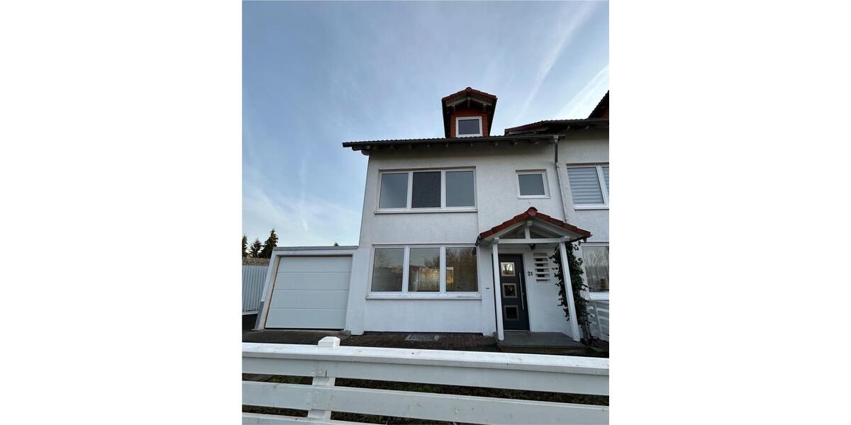 Reihenhaus mit kleinem Garten und Garage in Staufenberg-Mainzlar 5 zimmer