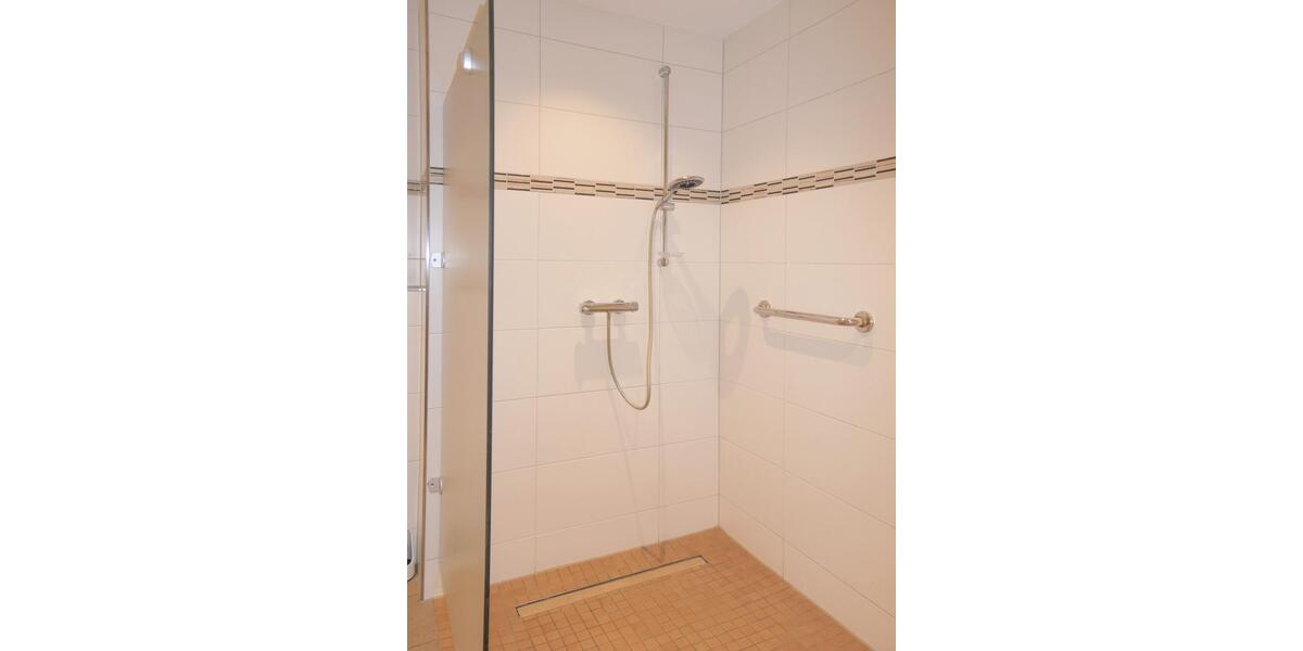 Etagenwohnung Engelskirchen - 5 Zimmer, 200 m&sup2;, 1.850&euro; | Angebot:25871611