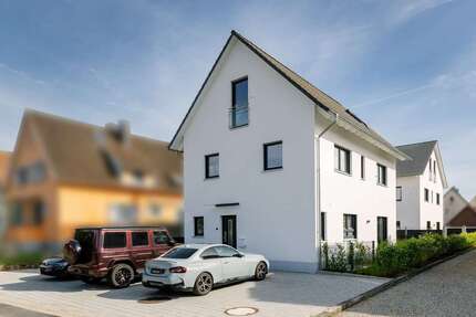 Haus Denzlingen - 8 Zimmer, 162 m&sup2;, 3.600&euro; | Angebot:27270464