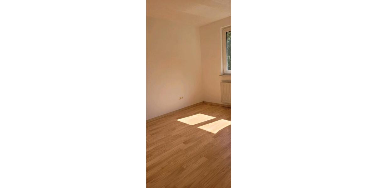 Etagenwohnung Hildburghausen - 4 Zimmer, 81 m&sup2;, 567&euro; | Angebot:26120352
